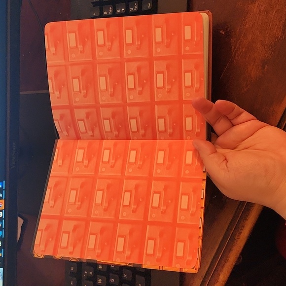 Potter Style Reading Journal for Book Lovers - Picture 3 of 12